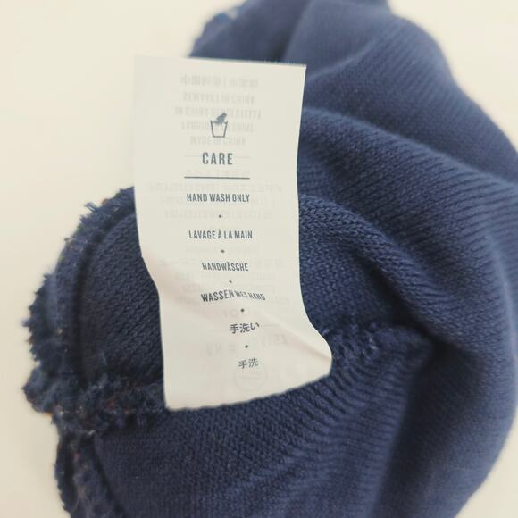 United by Blue quality
Recycled Novelty Pom Beanie OS Navy Blue - Picture 6 of 8